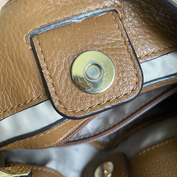 Michael kors brown Peppled leather tassel Shoulder Bag W/ Gold Hardware. - Picture 7 of 11